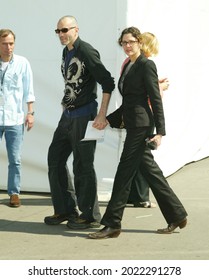 LOS ANGELES - MAR 22: Daniel Day Lewis And Rebecca Miller Arrives For The 2003 Independent Spirit Awards On March 22, 2003 In Santa Monica, CA