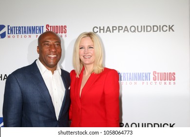 LOS ANGELES - MAR 28:  Byron Allen, Jennifer Lucas At The 