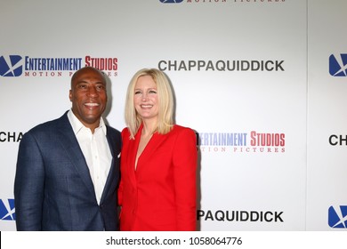 LOS ANGELES - MAR 28:  Byron Allen, Jennifer Lucas At The 