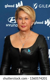 LOS ANGELES - MAR 28:  Yeardley Smith At The 30th Annual GLAAD Media Awards At The Beverly Hilton Hotel On March 28, 2019 In Los Angeles, CA