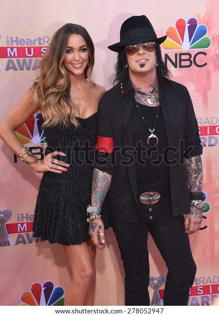 Sixx latest courtney nikki and Nikki Sixx's