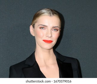 LOS ANGELES - MAR 9:  Betty Gilpin At The 