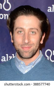 LOS ANGELES - MAR 9:  Simon Helberg At The A Night At Sardis - 2016 Alzheimer's Association Event At The Beverly Hilton Hotel On March 9, 2016 In Beverly Hills, CA