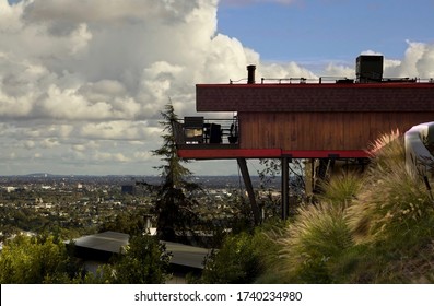 Los Angeles - March 25, 2020: 
Home On Stilts In The Hollywood Hills Overlooking Los Angeles