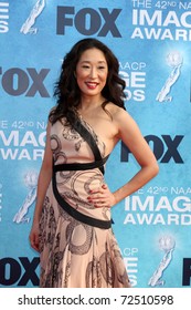 LOS ANGELES -  MARCH 4: Sandra Oh Arriving At The 42nd NAACP Image Awards At Shrine Auditorium On March 4, 2011 In Los Angeles, CA