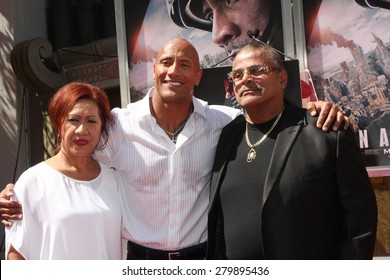 LOS ANGELES - MAY 19:  Ata Johnson, Dwayne Johnson, Rocky Johnson at the Dwayne Johnson Hand and Foot Print Ceremony at the TCL Chinese Theater on May 19, 2015 in Los Angeles, CA