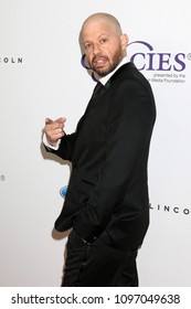 LOS ANGELES - MAY 22:  Jon Cryer At The Gracies At The Beverly Wilshire Hotel On May 22, 2018 In Beverly Hills, CA