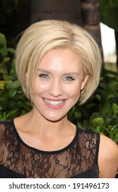 Los Angeles May 7 Nicky Whelan Stock Photo 191496173 | Shutterstock