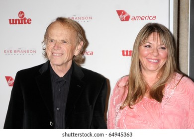 LOS ANGELES - NOV 11:  Al Jardine Arrives At The Rock The Kabash Gala 2010 At Dorothy Chandler Pavilion  On November 11, 2010 In Los Angeles, CA