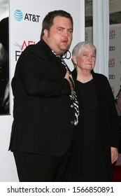 LOS ANGELES - NOV 20:  Paul Walter Hauser, Bobi Jewell At The AFI Gala - Richard Jewell Premiere At TCL Chinese Theater IMAX On November 20, 2019 In Los Angeles, CA