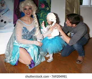 LOS ANGELES - NOV 26:  Elsa Impersonator, Amelie Bailey, Scott Bailey At The Amelie Bailey 2nd Birthday Party At Private Residence On November 26, 2017 In Studio City, CA