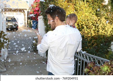 LOS ANGELES - NOV 26:  Scott Clifton, Ford Robert Clifton At The Amelie Bailey 2nd Birthday Party At Private Residence On November 26, 2017 In Studio City, CA