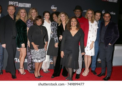 LOS ANGELES - NOV 4:  Greys Anatomy Cast At The 