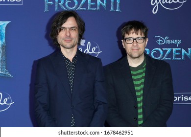 LOS ANGELES - NOV 7:  Brian Bell, Rivers Cuomo At The 