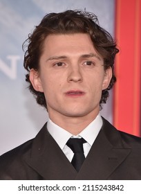 LOS ANGELES - OCT 08: Tom Holland arrives for the ‘Spider-Man: No Way Home’ LA Premiere on December 13, 2021 in Westwood, CA