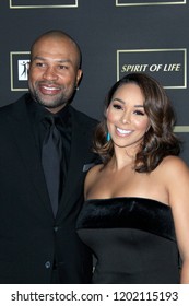 LOS ANGELES - OCT 12:  Derek Fisher, Gloria Govan At The City Of Hope Gala At The Barker Hanger On October 12, 2018 In Santa Monica, CA