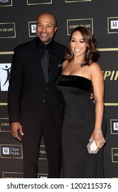 LOS ANGELES - OCT 12:  Derek Fisher, Gloria Govan At The City Of Hope Gala At The Barker Hanger On October 12, 2018 In Santa Monica, CA