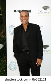 LOS ANGELES - OCT 16:  Phil Morris Arriving At The 2011 Stuntwomen Awards At The Skirball Cultural Center On October 16, 2011 In Los Angeles, CA