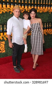 LOS ANGELES - OCT 17:  Selma Blair, Jason Bleick, Arthur Bleick At The Sixth-Annual Veuve Clicquot Polo Classic At The Will Rogers State Historic Park On October 17, 2015 In Acific Palisades, CA