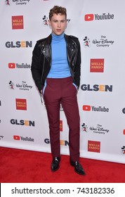 LOS ANGELES - OCT 20:  Tommy Dorfman Arrives For The GLSEN Respect Awards 2017 On October 20, 2017 In Beverly Hills, CA                