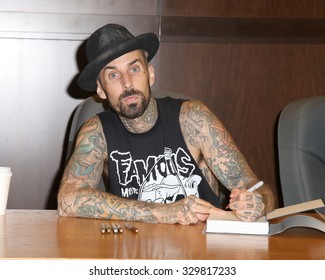 LOS ANGELES - OCT 20:  Travis Barker at the Travis Barker Bookisgning at the Basnes and Noble at The Grove on October 20, 2015 in Los Angeles, CA