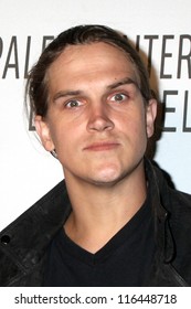 LOS ANGELES - OCT 22:  Jason Mewes Arrives At  The Paley Center For Media Annual Los Angeles Benefit At The Lot On October 22, 2012 In Los Angeles, CA