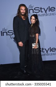 LOS ÁNGELES - 26 DE OCTUBRE:  Lisa Bonet y Jason Momoa llegan a los Premios InStyle 2015 el 26 de octubre de 2015 en Hollywood, California.                