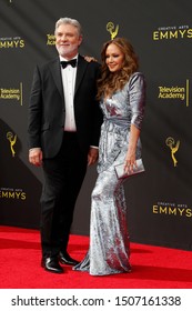 LOS ANGELES - SEP 14:  Mike Rinder, Leah Rimini At The 2019 Primetime Emmy Creative Arts Awards At The Microsoft Theater On September 14, 2019 In Los Angeles, CA