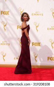 LOS ANGELES - SEP 20:  Sarah Hyland at the Primetime Emmy Awards Arrivals at the Microsoft Theater on September 20, 2015 in Los Angeles, CA