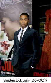 LOS ANGELES - SEP 24:  Elliot Knight At The Romeo & Juliet Premiere At ArcLight Hollywood Theaters On September 24, 2013 In Los Angeles, CA