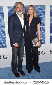 LOS ANGELES - SEP 26:  Kelly Lynch And Mitch Glazer Arrives For The HBO's Premiere Of 'Spielberg' On September 26, 2017 In Hollywood, CA                