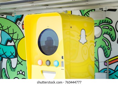 LOS ANGELES, USA - AUGUST 23, 2017: Snapchat Spectacles Vending Machine Sells Camera Glasses That Are Able To Post Content Straight To The Social Media Platform, Snapchat. Editorial.