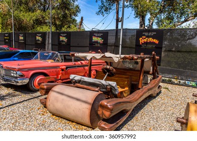 picture of flintstone car