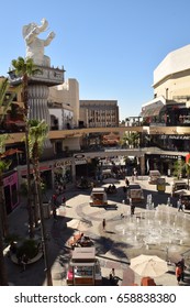 Los Angeles, USA. September 2016 - View Of The Hollywood And Highland Shopping Mall