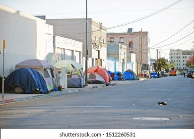 LOS ANGELES/CALIFORNIA - SEPT. 21, 2019: Homeless Encampment Along The Roadside Depicting The Growing Epidemic Of Homelessness In The City Of Los Angeles. Los Angeles, California USA