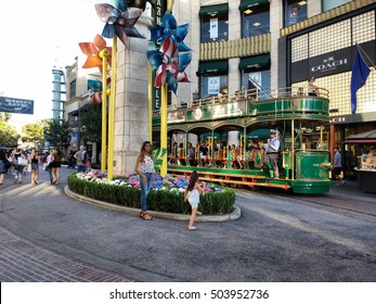 Barnes Noble At The Grove Images Stock Photos Vectors