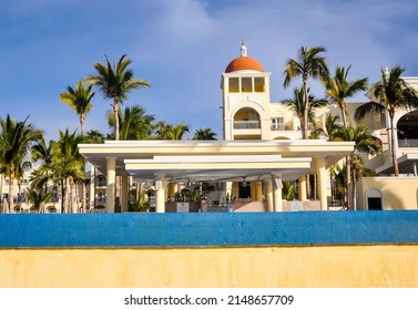 Los Cabos, Mexico - February 25, 2022: View Of Riu Palace Resort Building As Seen From The Beach Area.