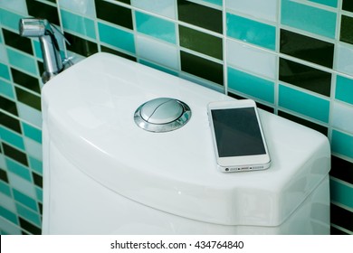 Lost Phone.Forget The Phone In Toilet