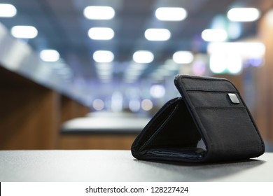 Lost Wallet at the airport