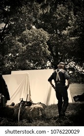 LOUISA, VA – JUNE 9, 2012: Men Re-enact The Civil War Battle Of Trevilian Station In Louisa, Virginia On The Original Site Which Took Place June 11,12, 1864 Between Union And Confederate Cavalry.