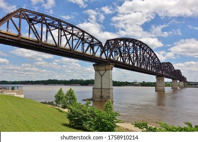 996 Louisville bridges Images, Stock Photos & Vectors | Shutterstock