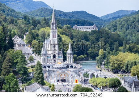 Lourdes, a French city in which the Madonna is the sanctuary of Lourdes