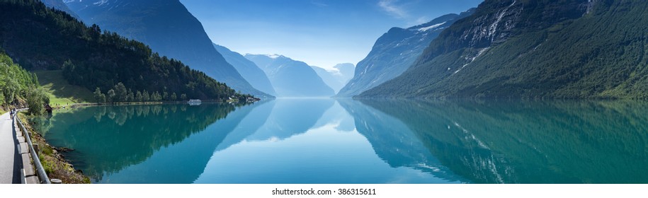 Lovatnet lake, Norway
Panoramic view