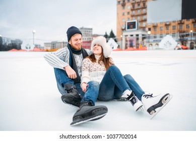 Elena og Nikita skating dating
