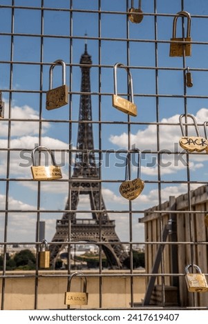 love locks at the eiffel tower