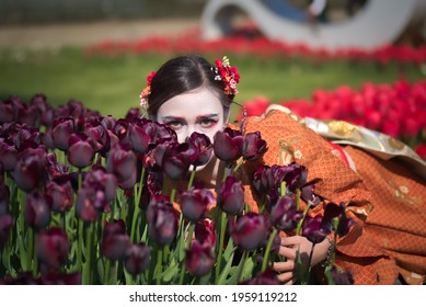 Lovely Geisha Eyes  And Tulip 