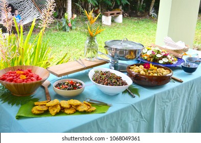 Lovely Puerto Rican Food, Food Spread, Gourmet Meals, Healthy Lifestyle, Tostones, Pollo, Salad, Farm Fresh Food