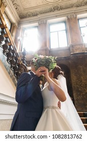 Lover's Grooms In The Old House Go Grand Staircase