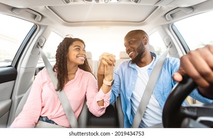 869 Couple holding hand sitting in car Images, Stock Photos & Vectors ...