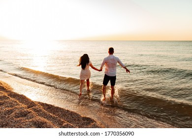 456,283 Summer family beach Images, Stock Photos & Vectors | Shutterstock